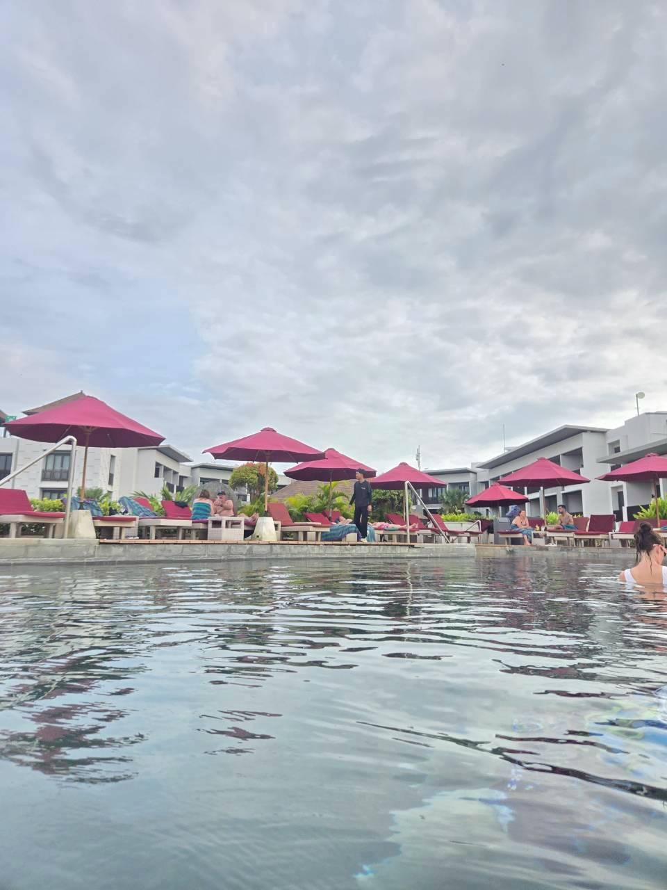 LINE_ALBUM_2025.10.23-27 バリ島社員旅行_251031_27.jpg