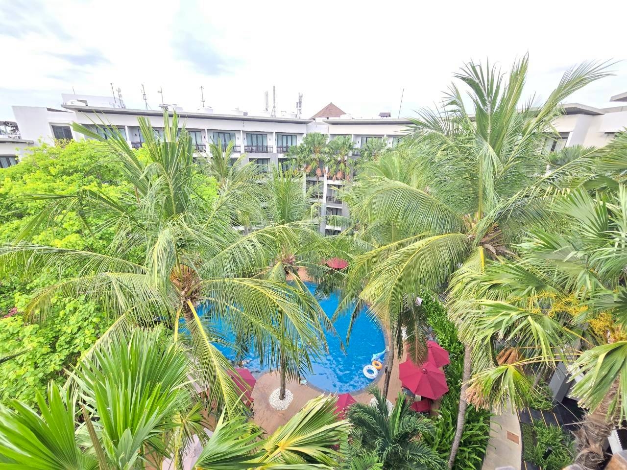 LINE_ALBUM_2025.10.23-27 バリ島社員旅行_251031_24.jpg