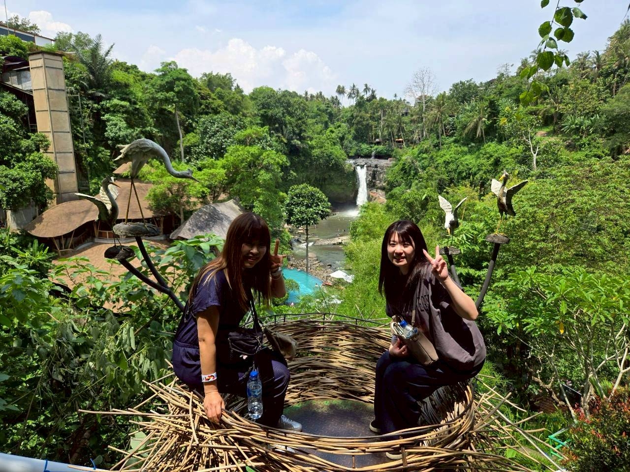 LINE_ALBUM_2025.10.23-27 バリ島社員旅行_251031_56.jpg