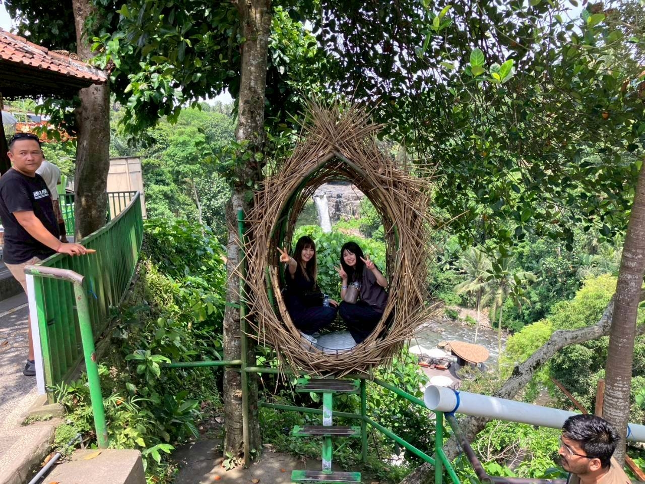 LINE_ALBUM_2025.10.23-27 バリ島社員旅行_251031_58.jpg