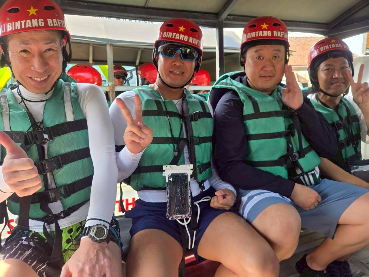 LINE_ALBUM_2025.10.23-27 バリ島社員旅行_251031_21.jpg