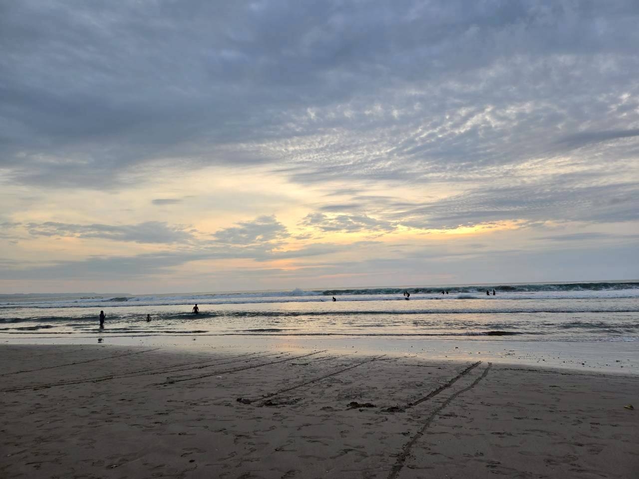 LINE_ALBUM_2025.10.23-27 バリ島社員旅行_251031_33.jpg