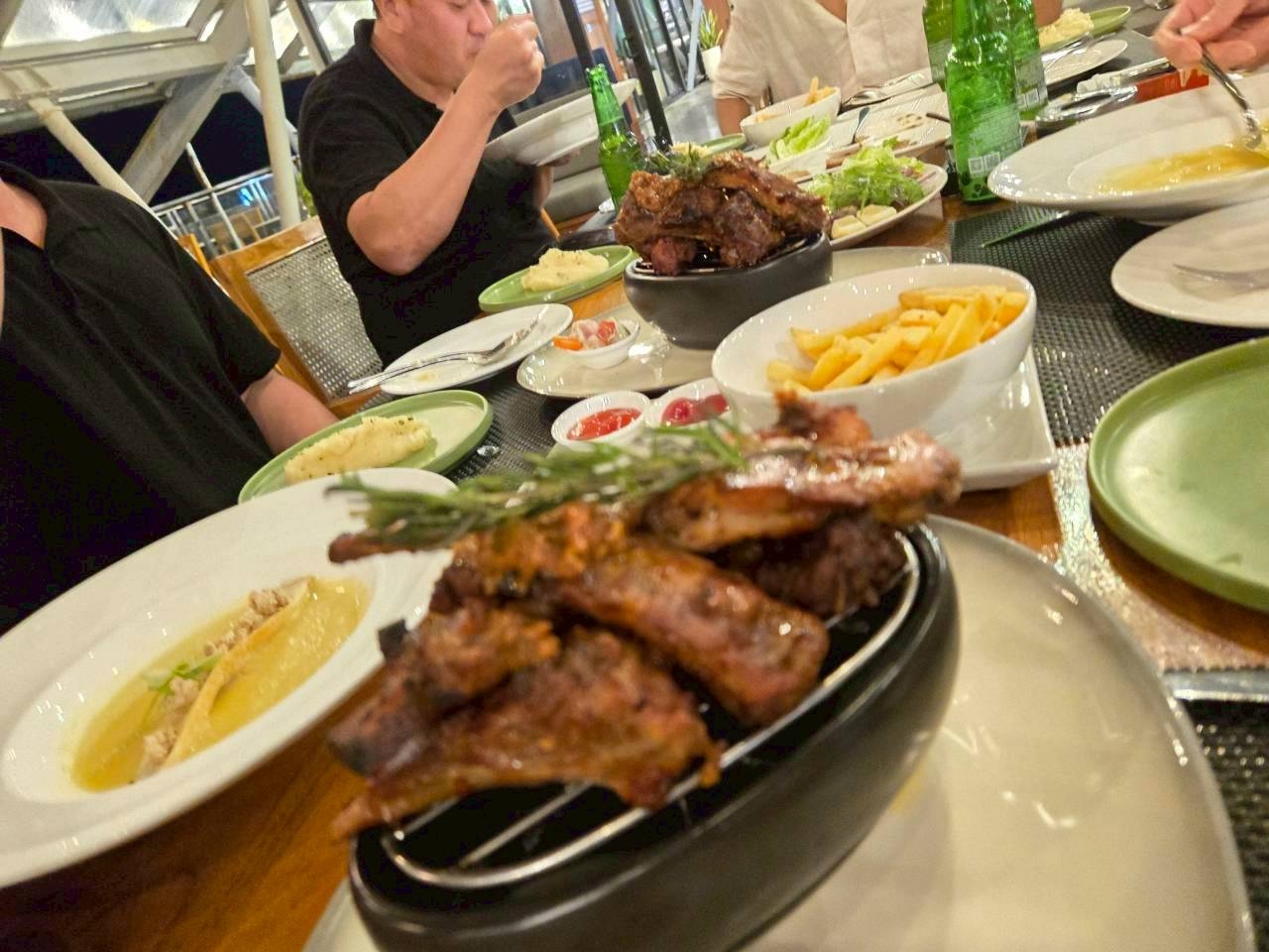 LINE_ALBUM_2025.10.23-27 バリ島社員旅行_251031_37.jpg